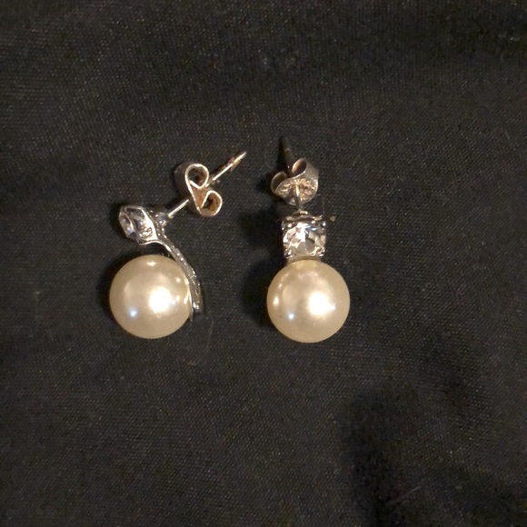 New Without Tags Pearl Earrings With Diamonds - Picture 2 of 7
